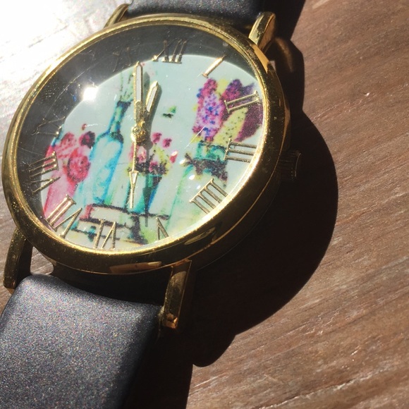 Watch - Picture 4 of 4